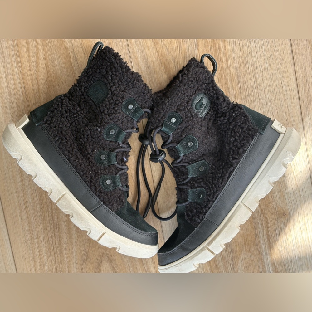Sorel - Girls Explorer Cozy Cold-Weather Boots - Black & White - Size 5 - Picture 5 of 9